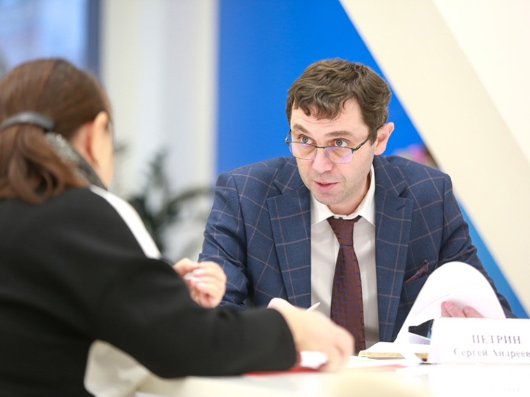 Мэр Воронежа Сергей Петрин обсудил с горожанами волнующие их вопросы.