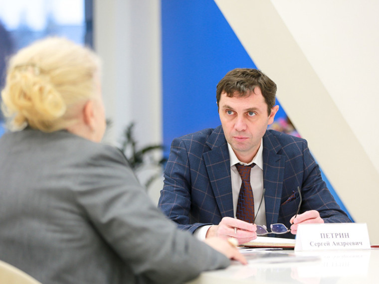 Мэр Воронежа Сергей Петрин обсудил с горожанами волнующие их вопросы.